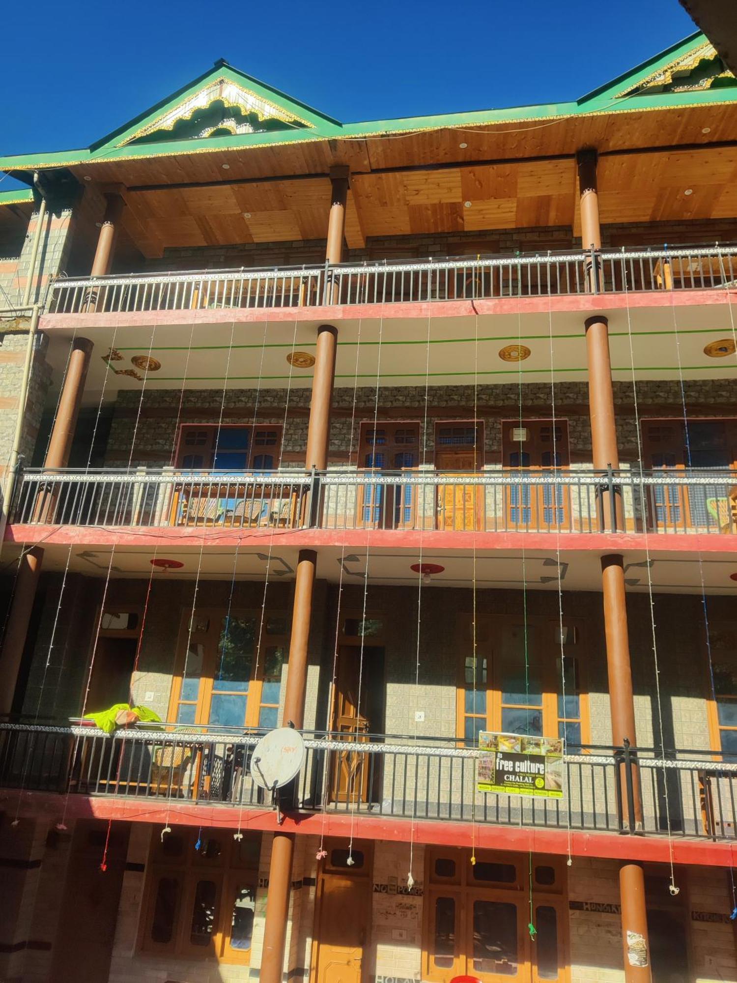 Chalo Chhalal Hotel & Cafe Kasol Exterior foto