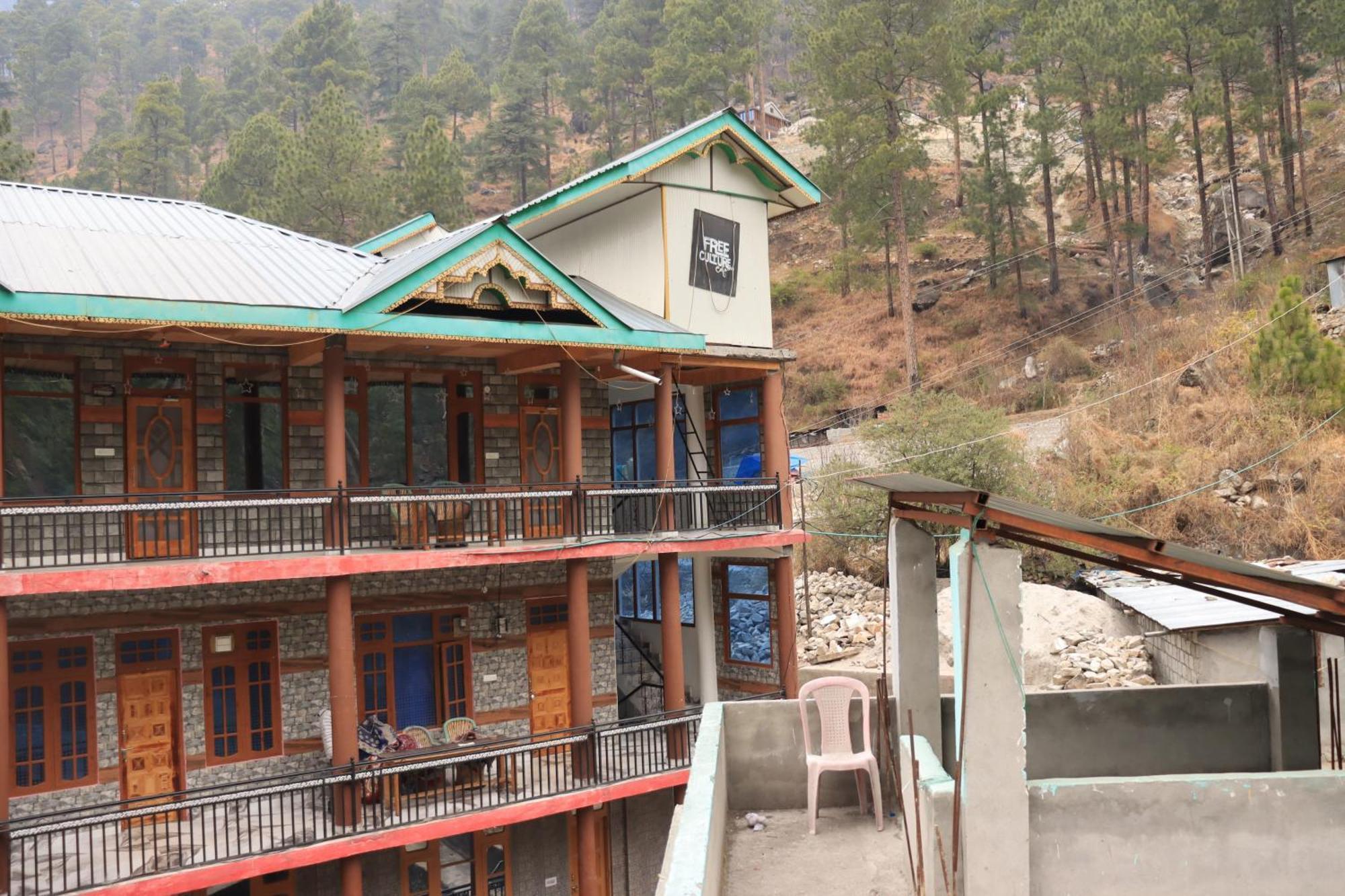 Chalo Chhalal Hotel & Cafe Kasol Exterior foto
