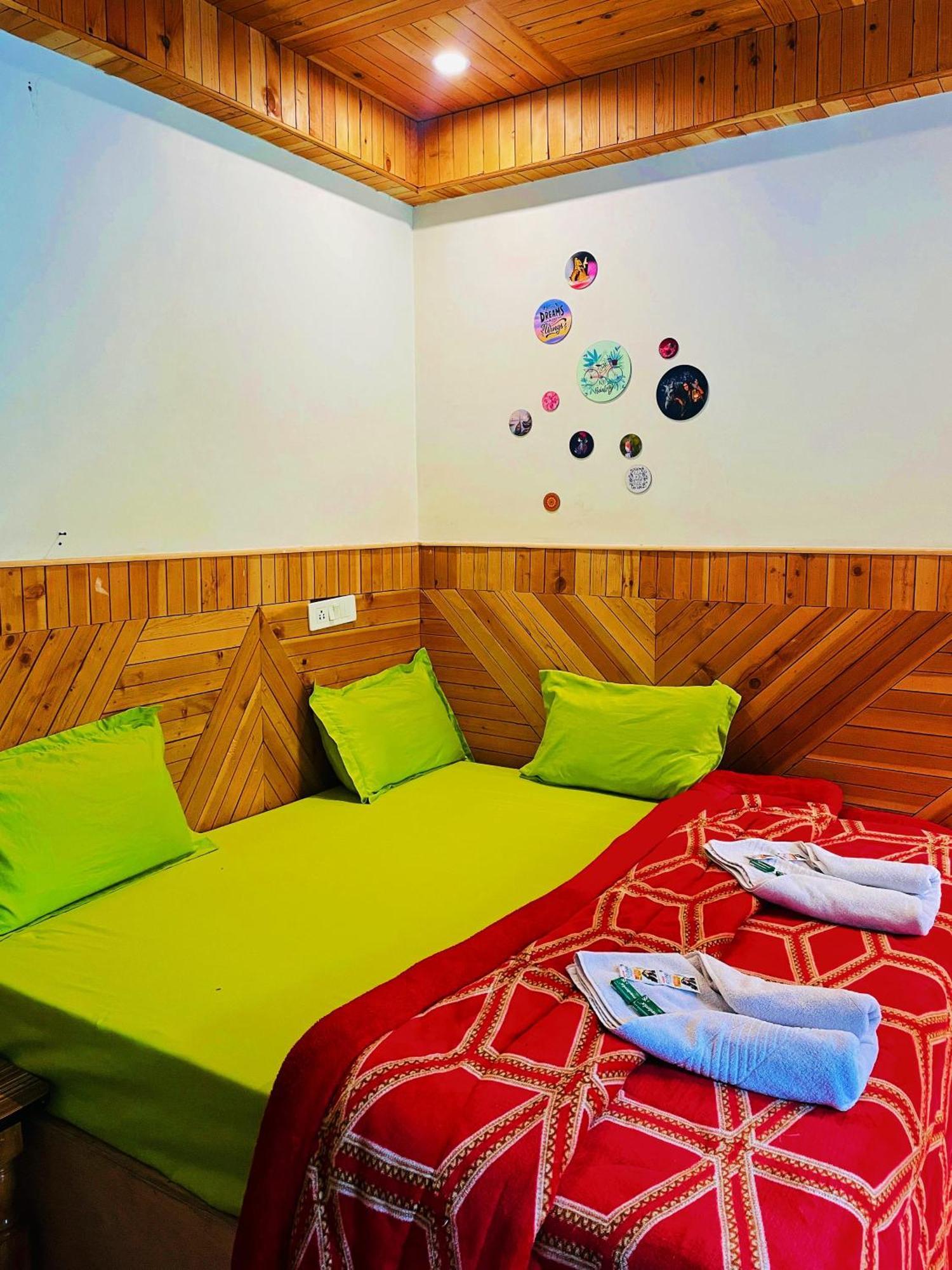 Chalo Chhalal Hotel & Cafe Kasol Exterior foto